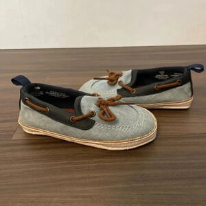 Old Navy Chambray blue with Navy boat shoes size 18-24 months